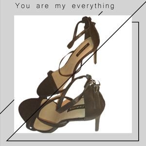 Gorgeous Ava & Aiden black stilletto shoes 4" hill